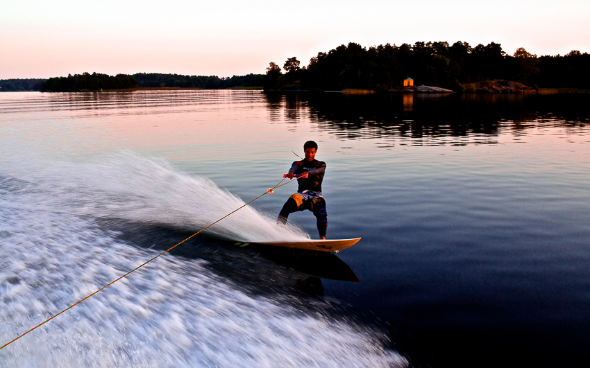 7 Summertime Water Sports to Get in Shape & Cool Off - Wakeboarding