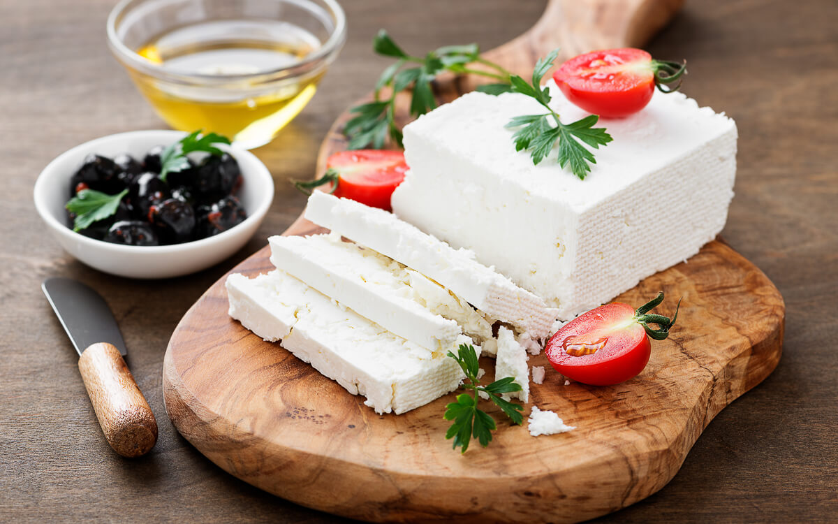 9 High-Fat, Low-Carb Cheeses for Keto Dieters - Feta Cheese